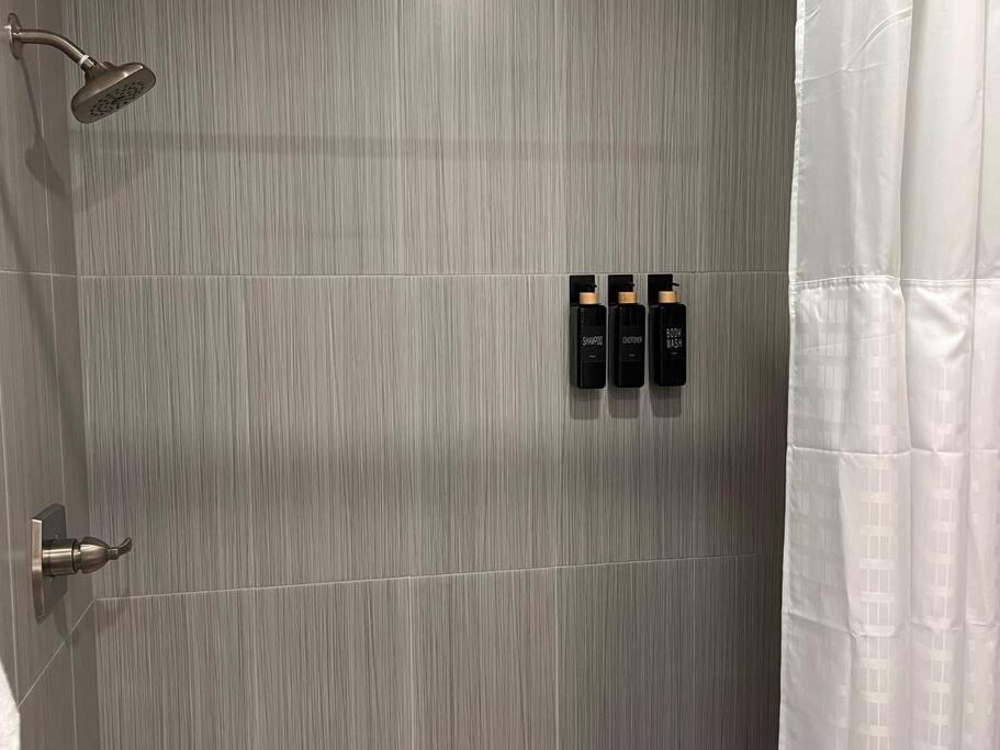 Healing Haven King Bed Suite ダラス エクステリア 写真