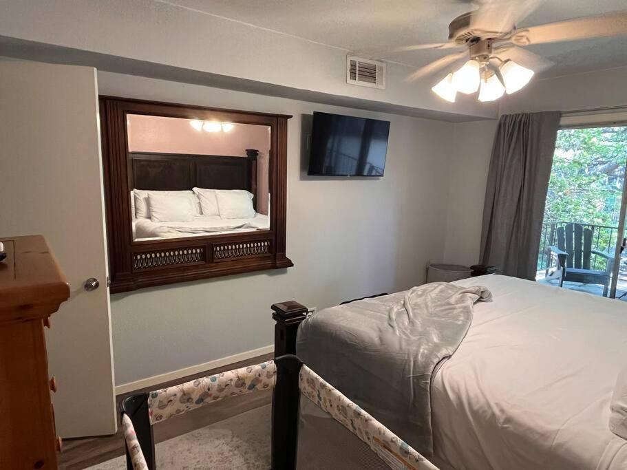Healing Haven King Bed Suite ダラス エクステリア 写真