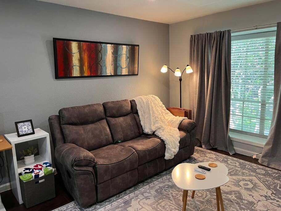 Healing Haven King Bed Suite ダラス エクステリア 写真